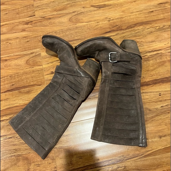 Western looking vented  leather boots - Picture 2 of 14